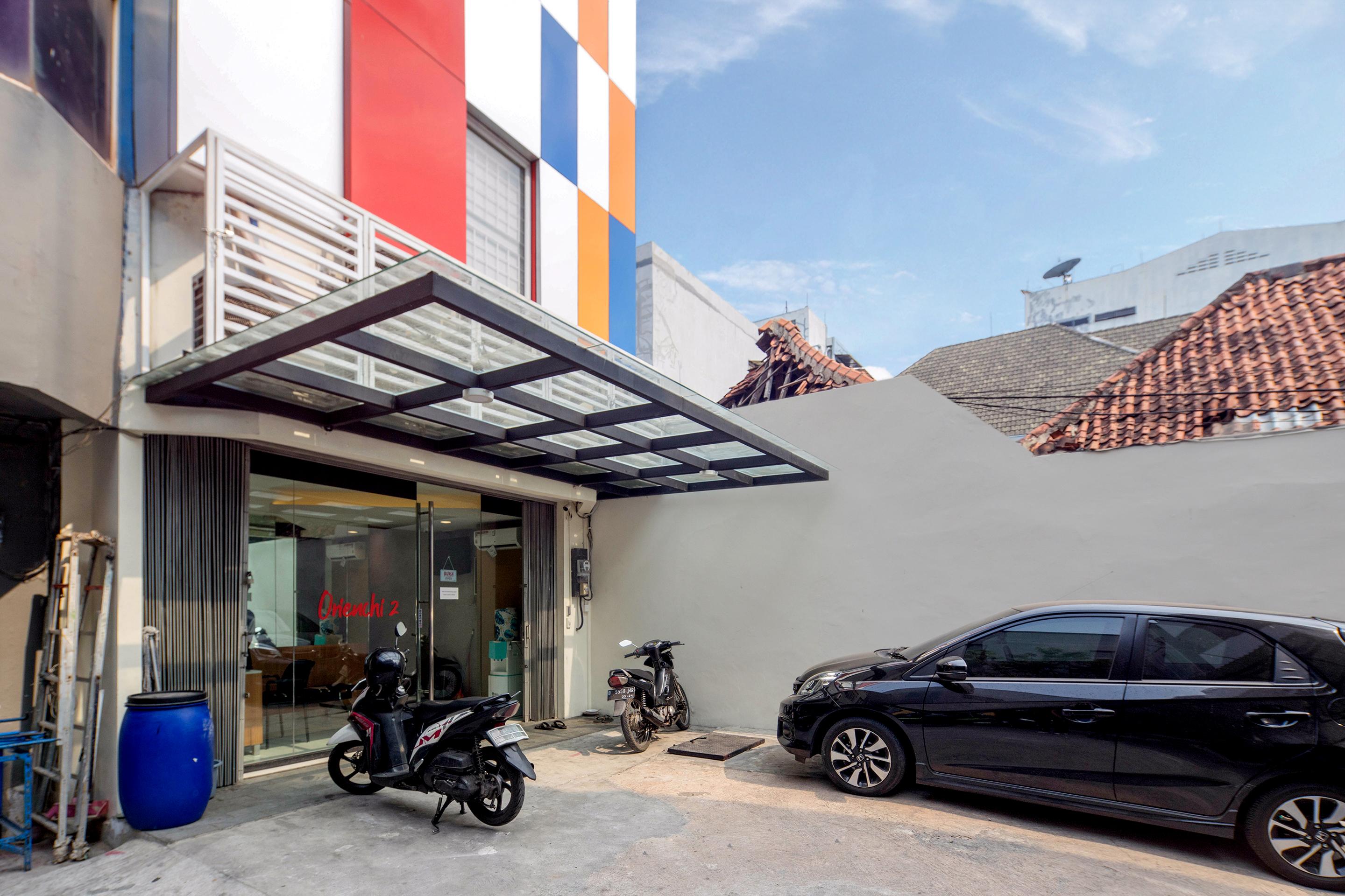 Super Oyo Capital O 1121 Orienchi 2 Hotel Jakarta Exterior photo